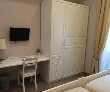 Bed & Breakfast Sanfelice Centro Storico 3*